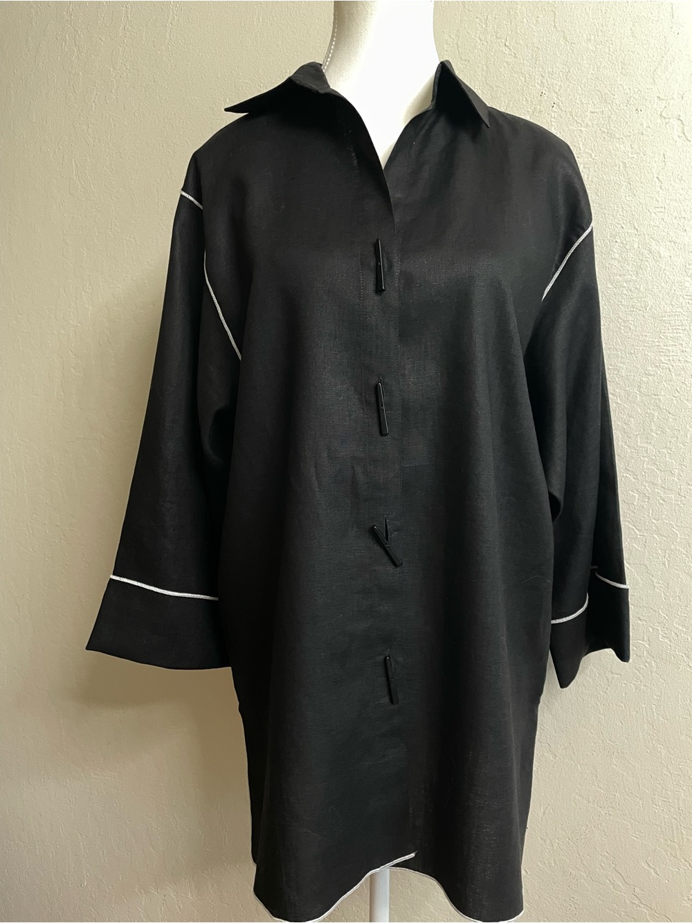 Black linen blazer